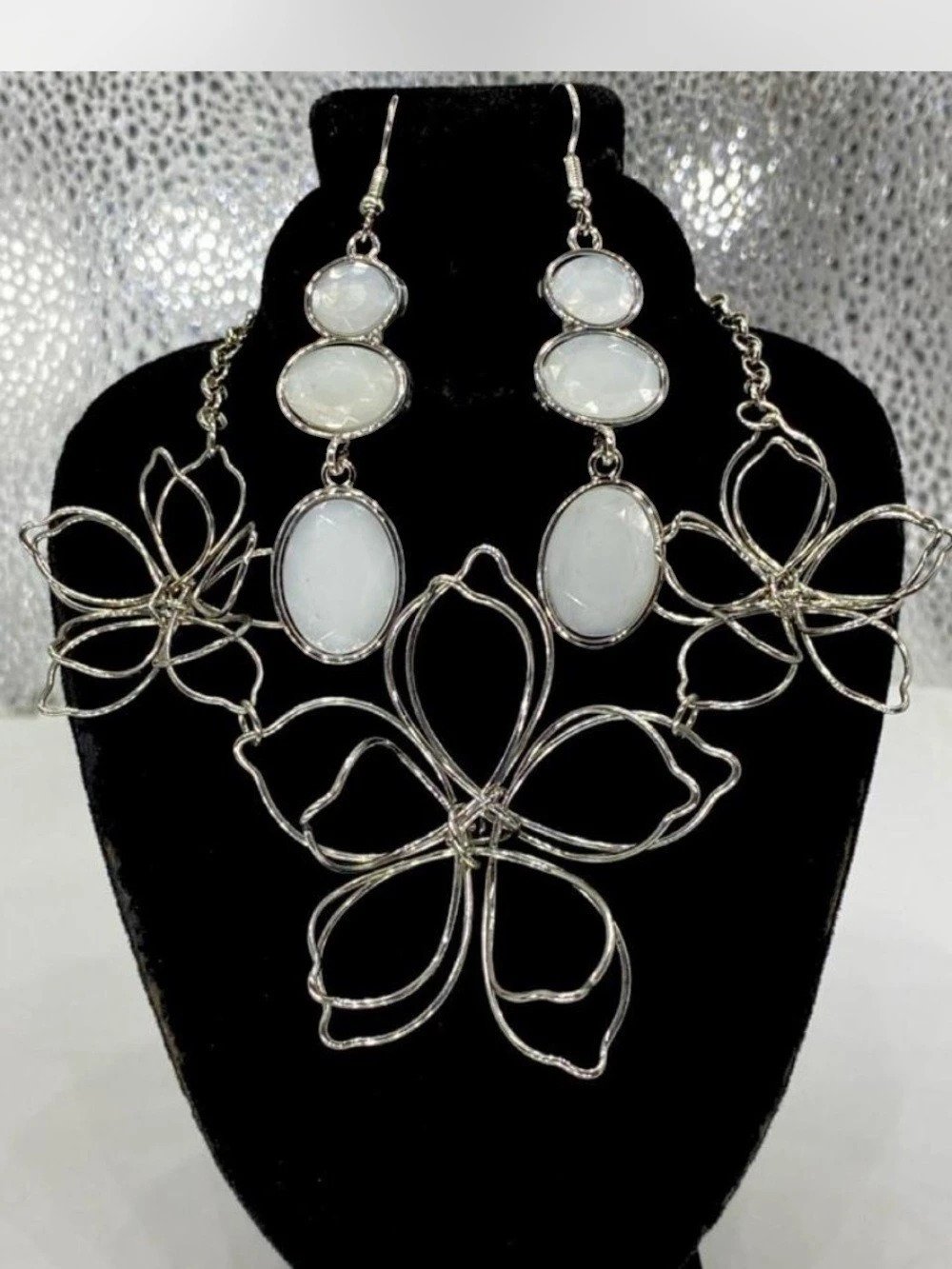*** Floral wire 3d Necklace ^^^ Earrings *** Fine wire Silverwear ***
